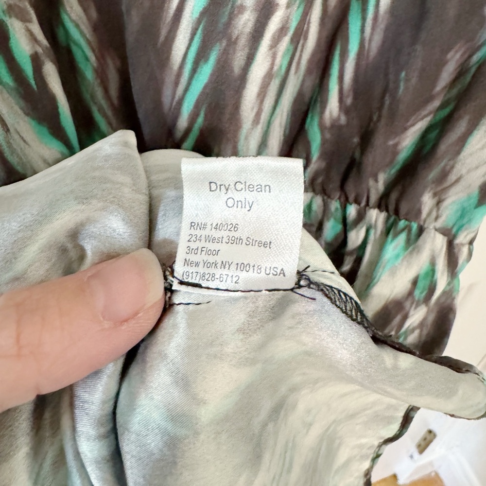 Green Patterned Sleeveless Dress - Picture 6 of 6